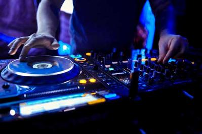 How To Become a DJ In Four Easy Steps
